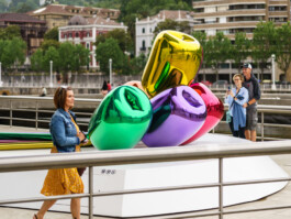 Art by Jeff Koons Ernst van Raaphorst
